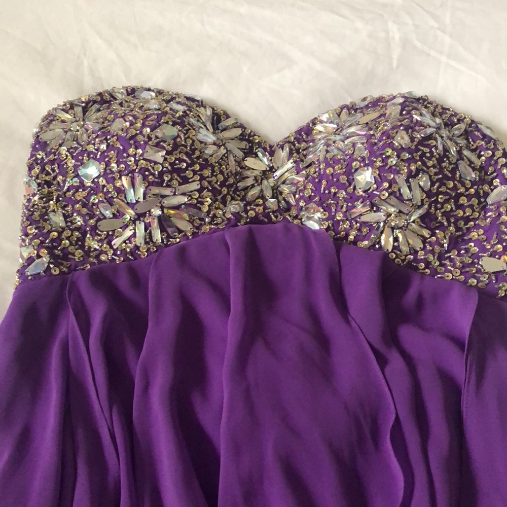 Dress - Picture 3 of 6